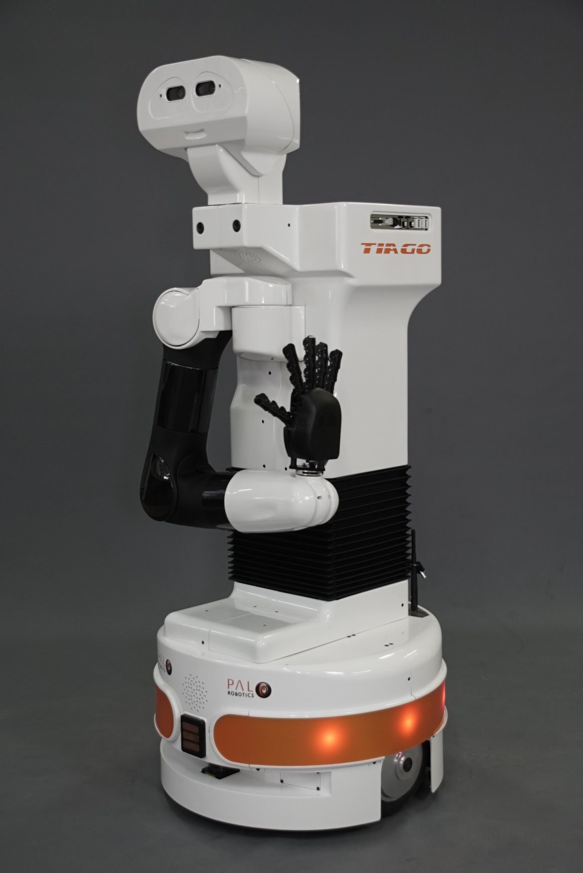 Robot Tiago de Pal Robotics : un robot humanoïde polyvalent - AdopteUnRobot